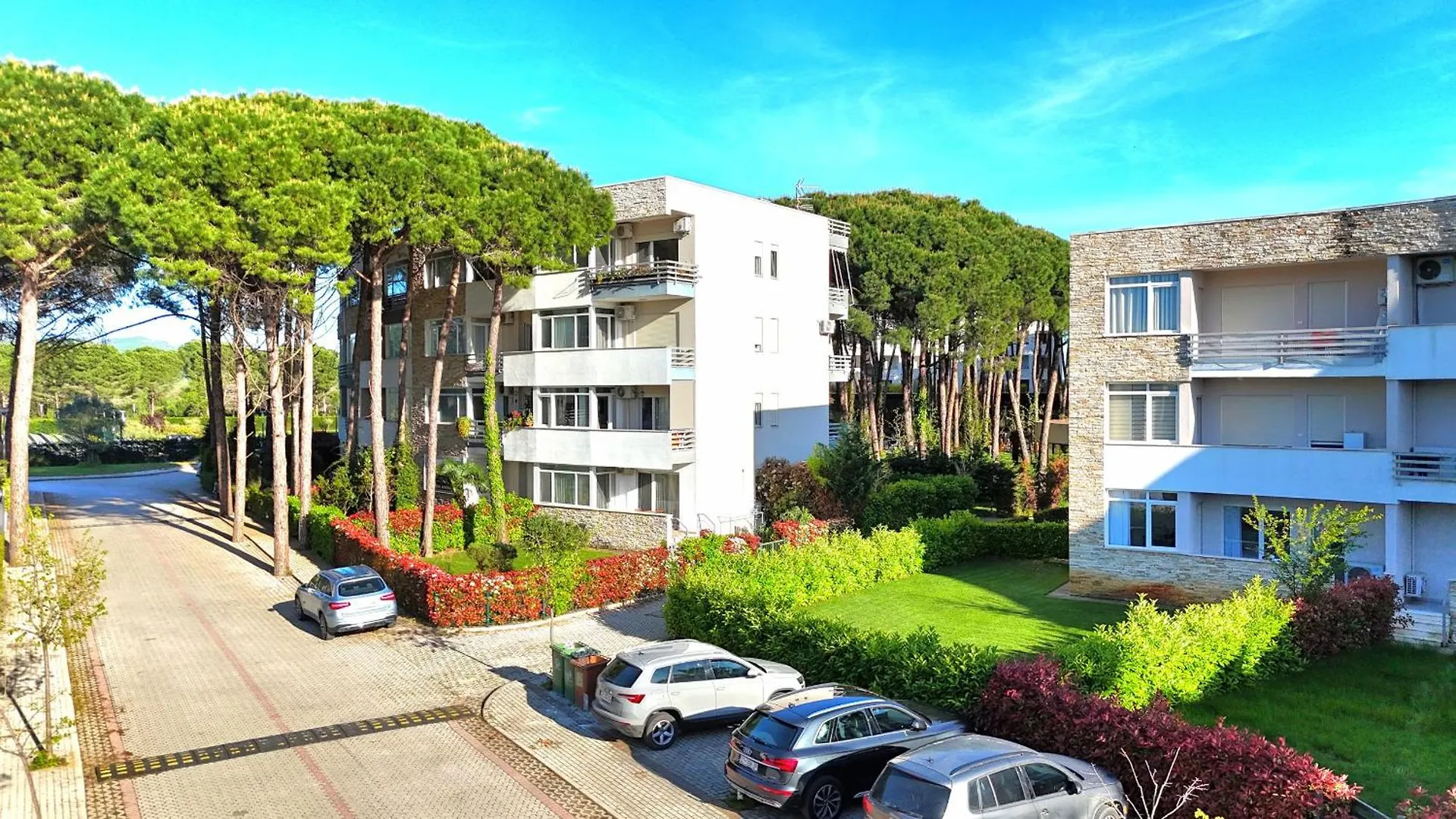 Sunny Beach Apartments - 180 Durres