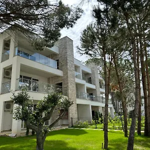  Apartament Eme - Kompleksi San Pietro, Gjiri I Lalzit